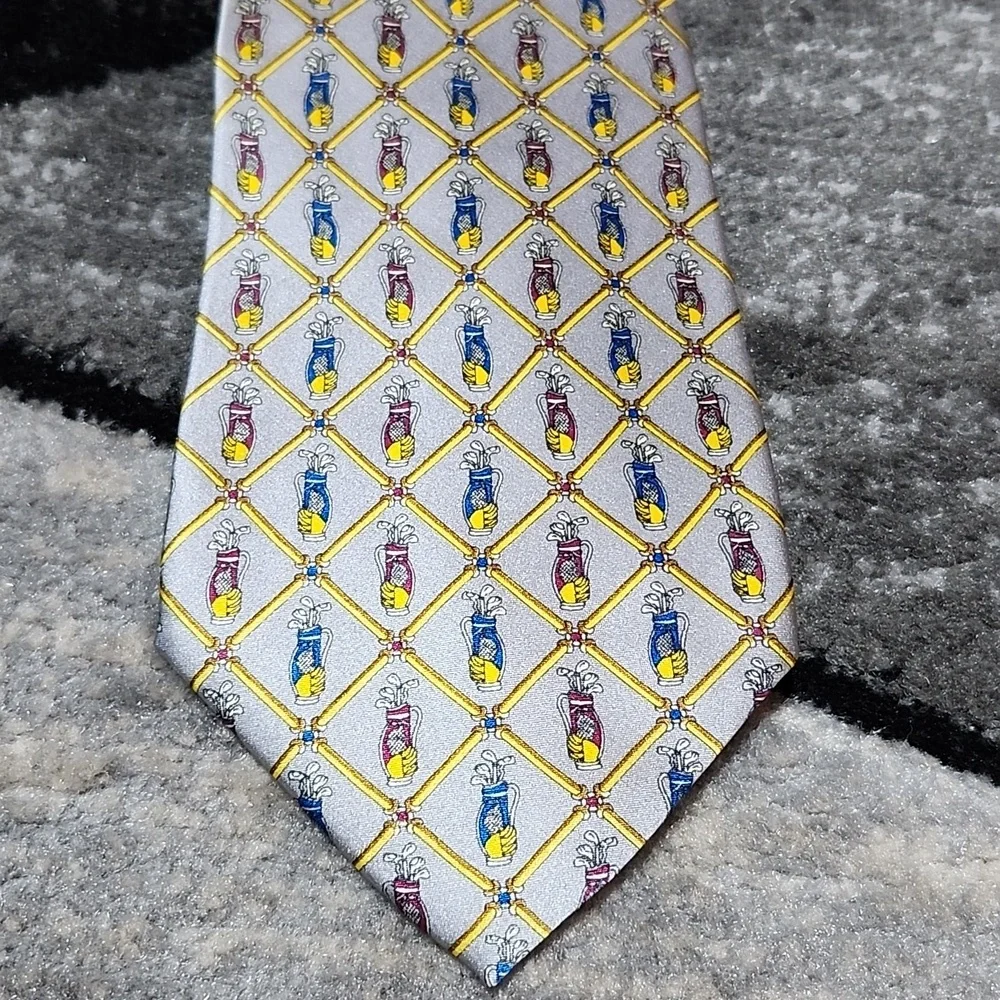 VINTAGE SINSABANG GOLF-BAGS GOLFING THEMED PURE SILK NECK TIE